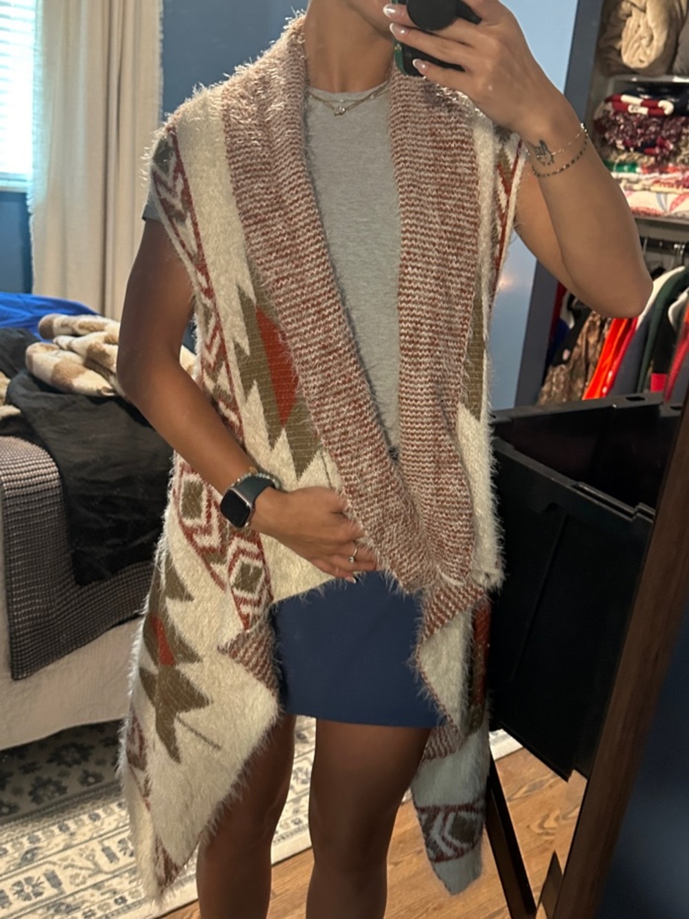 Boutique Tribal-Geo Knit Open-Front Vest Cardigan in Cream and Rust
